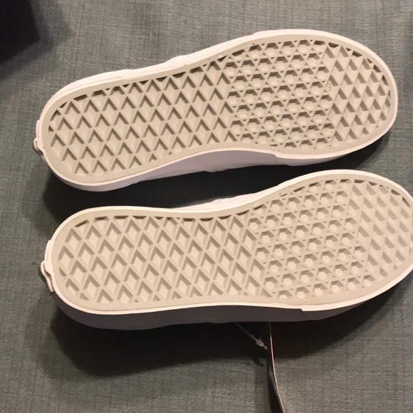 Brand new white vans size 4 - Picture 2 of 3